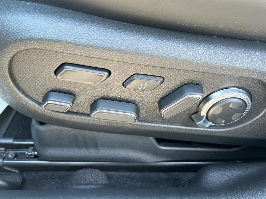 2023 Genesis GV60 view 7