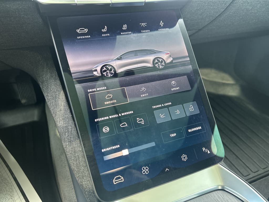 2022 Lucid Air view 13