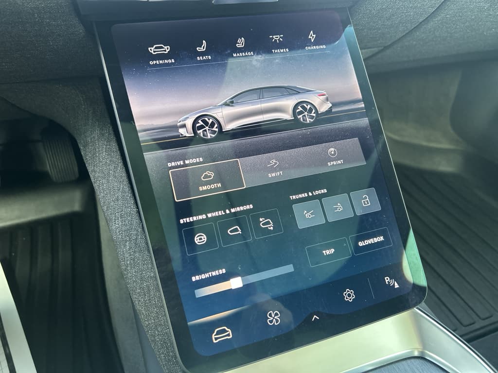 2022 Lucid Air view 20