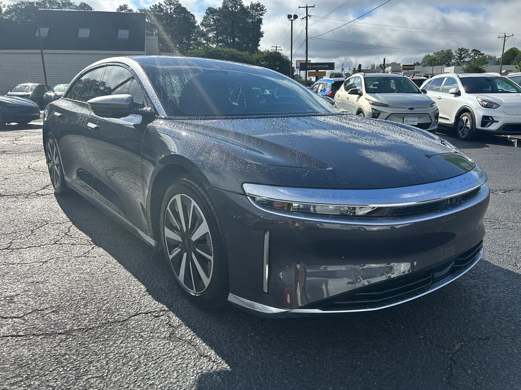 2022 Lucid Air view 4