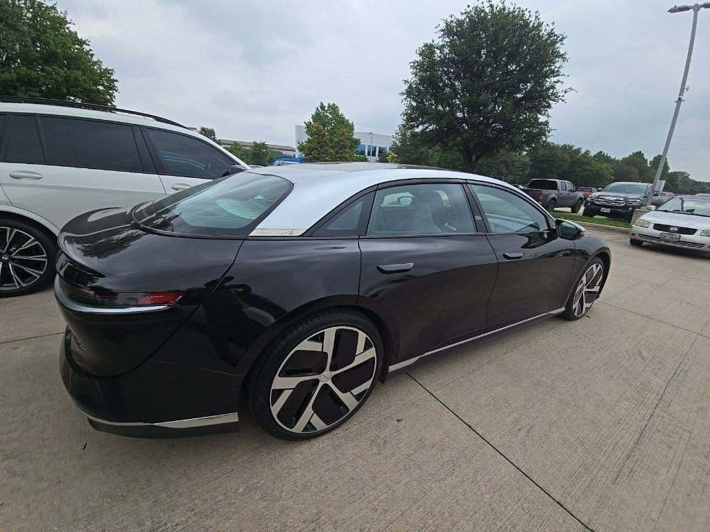 2022 Lucid Air view 3