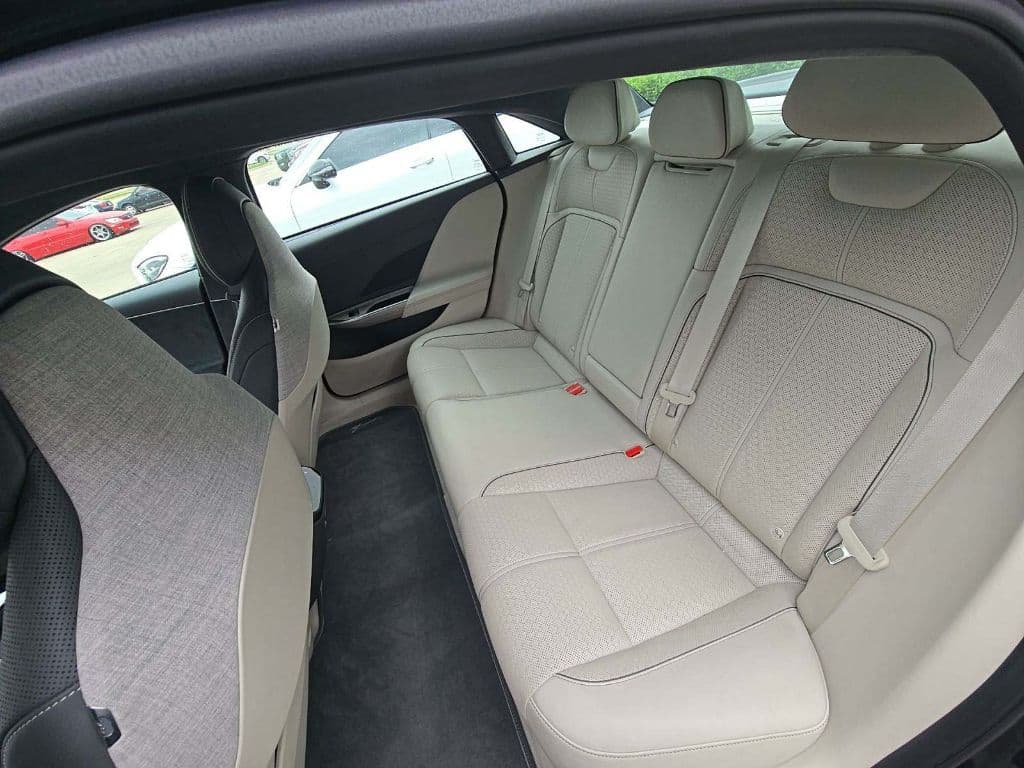 2022 Lucid Air view 7