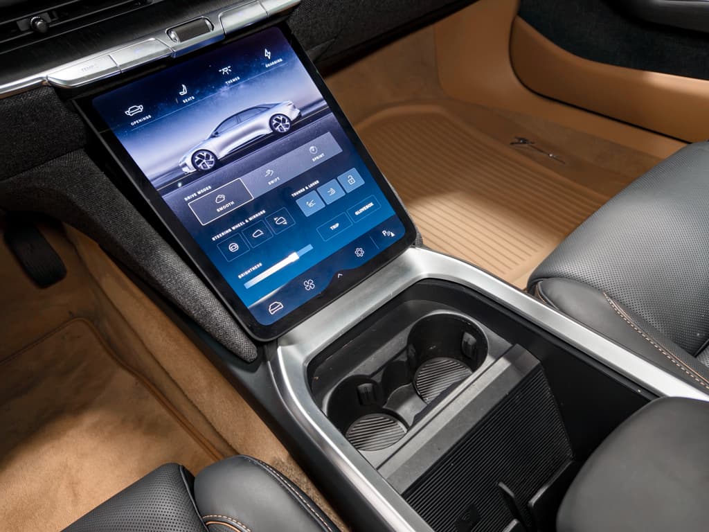 2023 Lucid Air view 19