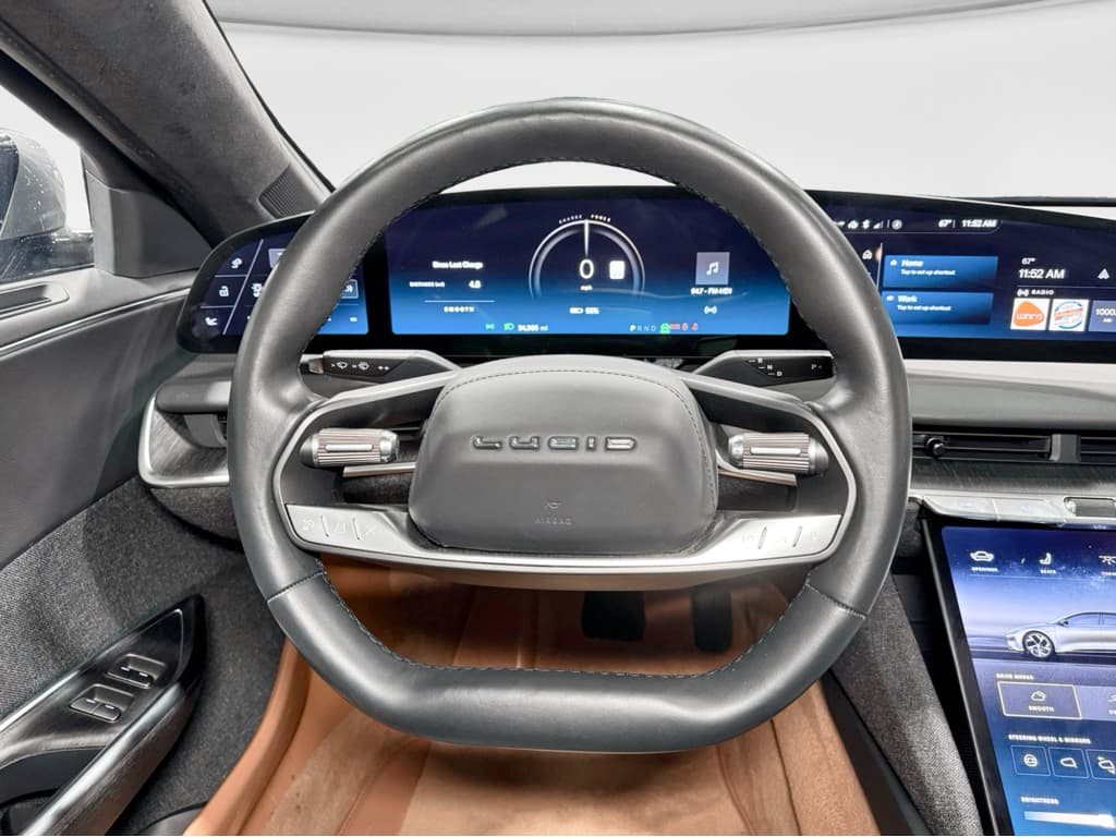 2023 Lucid Air view 9
