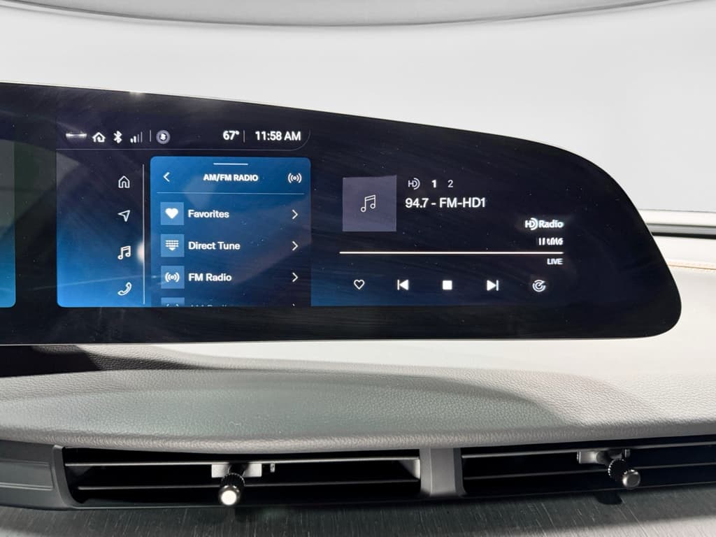2023 Lucid Air view 12