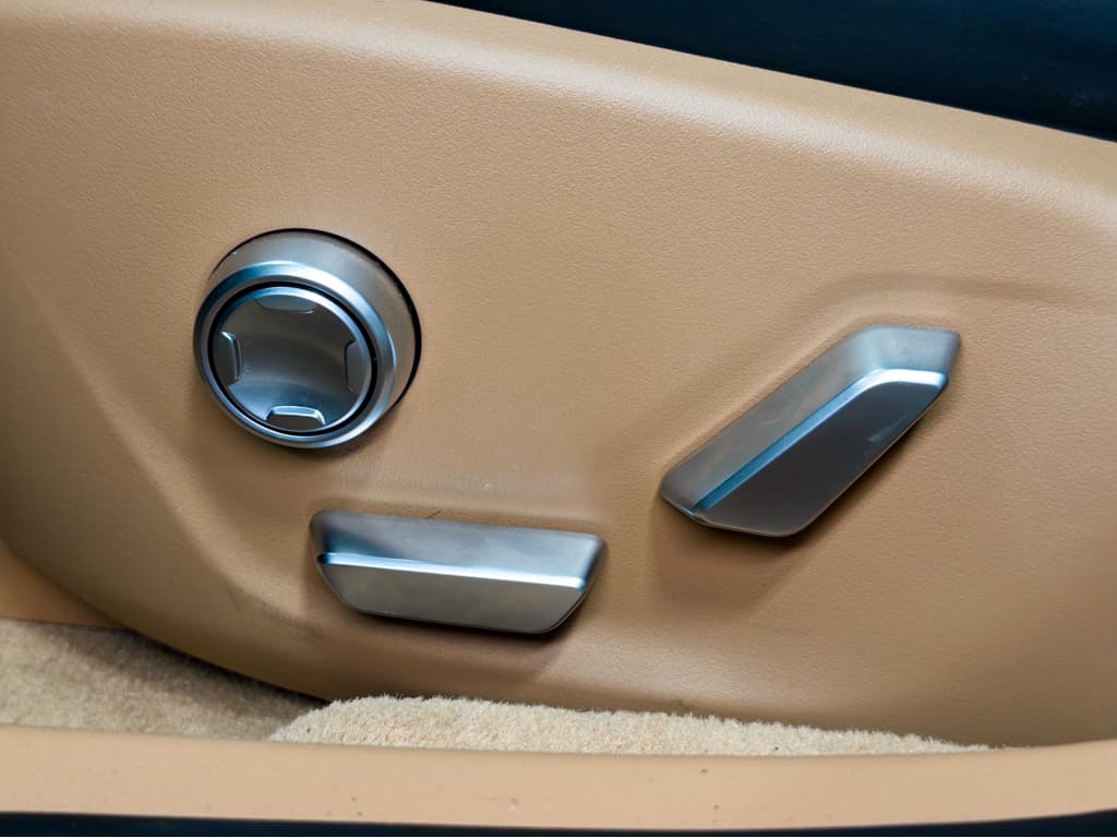 2023 Lucid Air view 7