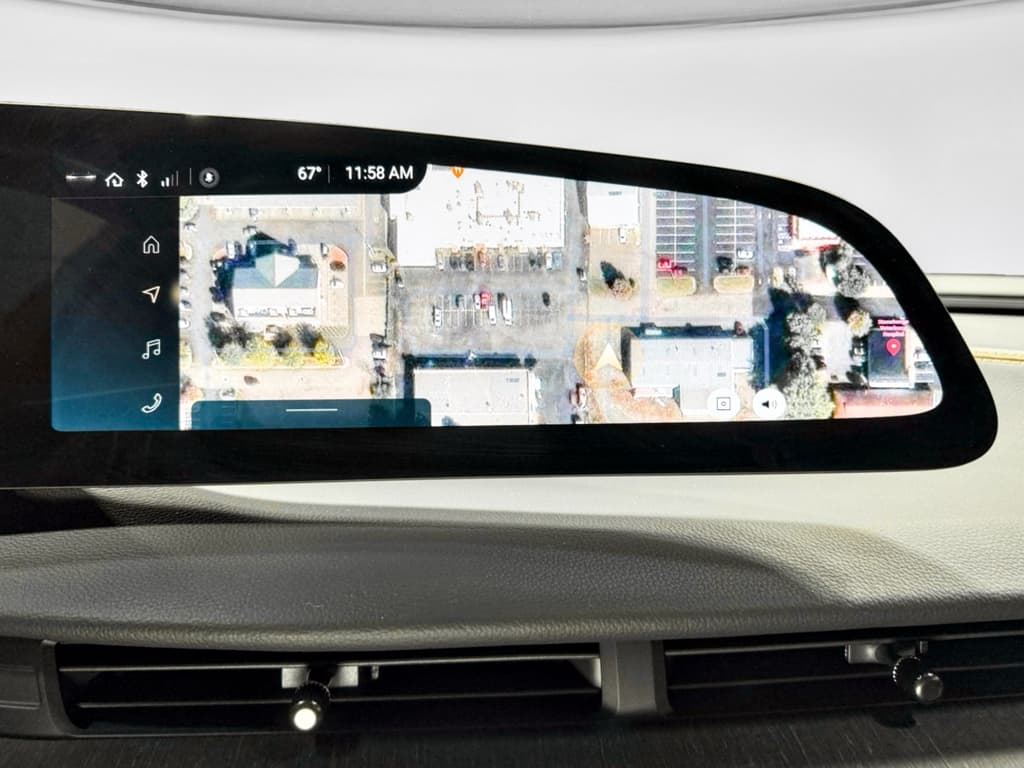 2023 Lucid Air view 11