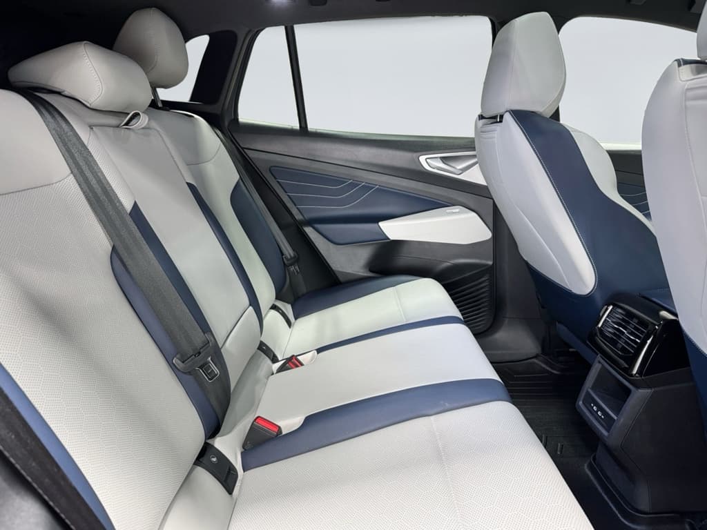 2023 Volkswagen ID.4 view 22