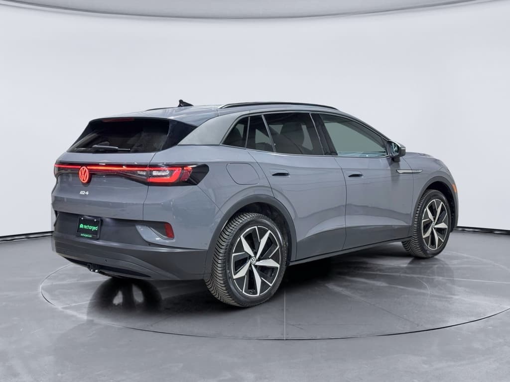 2023 Volkswagen ID.4 view 3