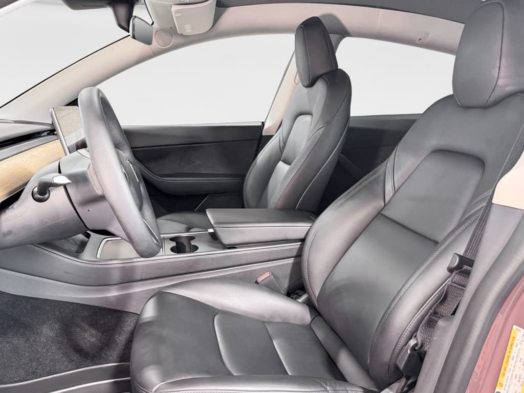 2022 Tesla Model Y view 15