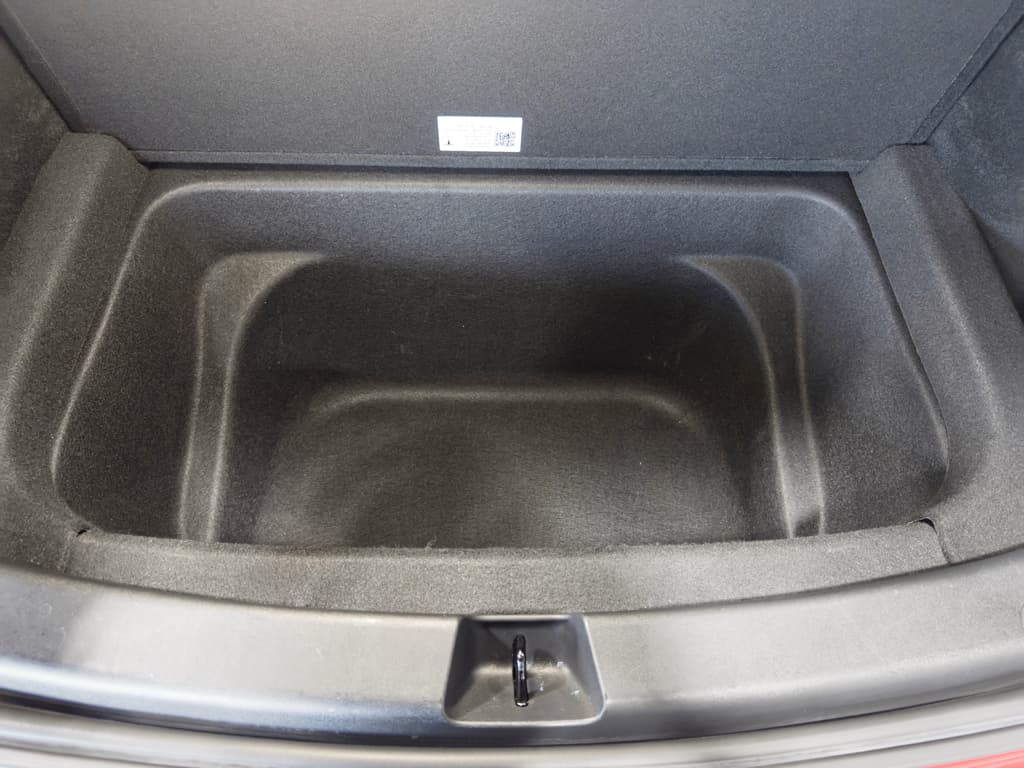 2022 Tesla Model Y view 26