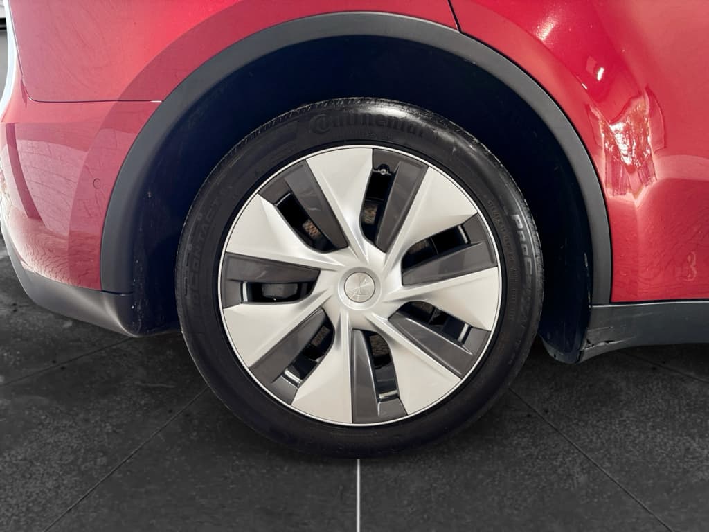 2022 Tesla Model Y view 33