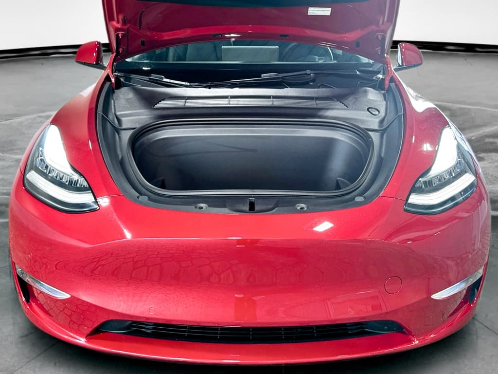 2022 Tesla Model Y view 23