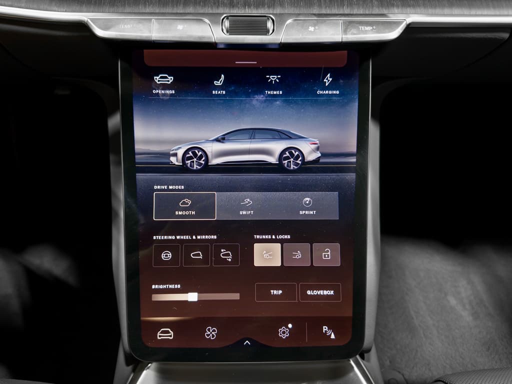 2025 Lucid Air view 13
