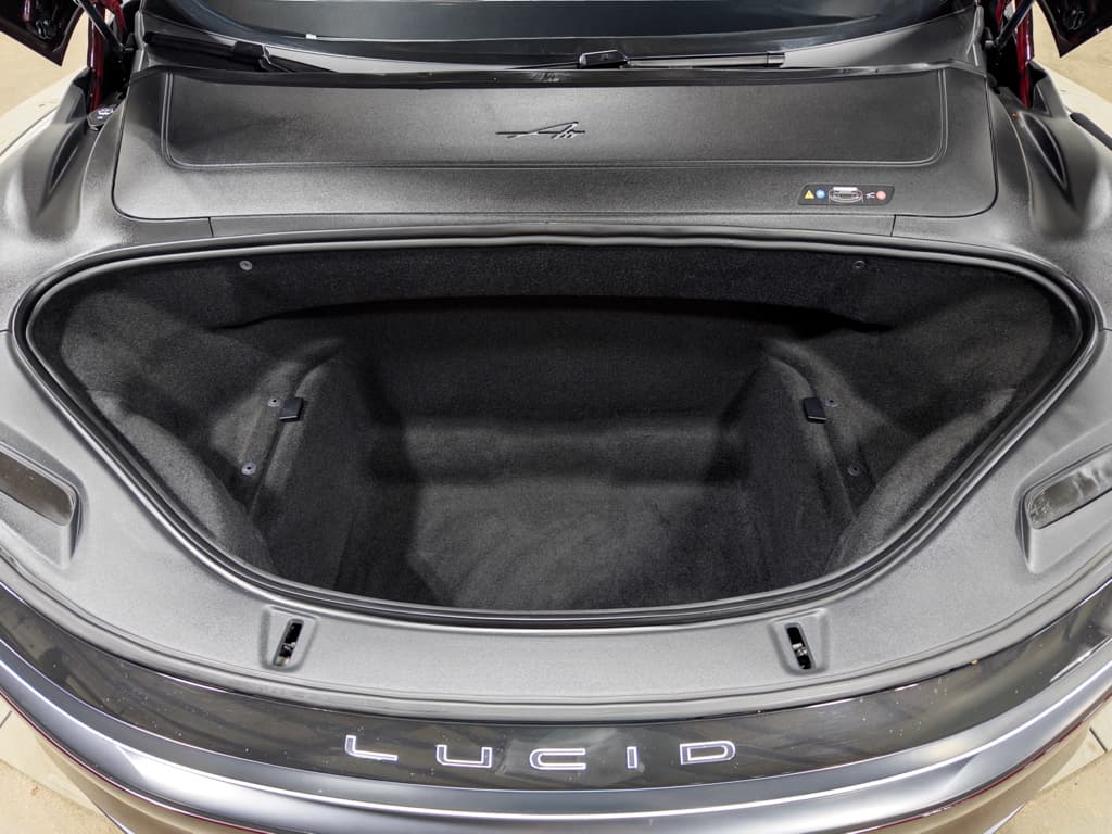 2025 Lucid Air view 27