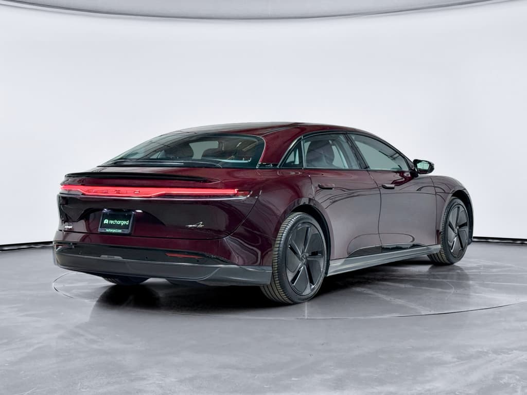 2025 Lucid Air view 3
