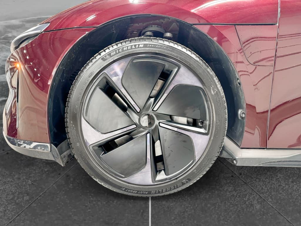 2025 Lucid Air view 32