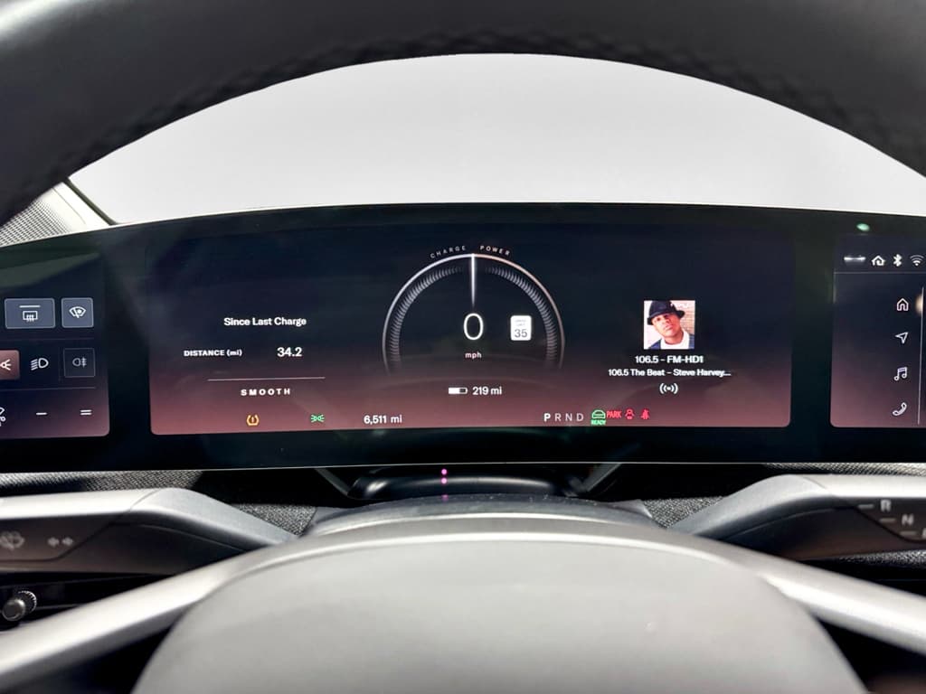 2025 Lucid Air view 9