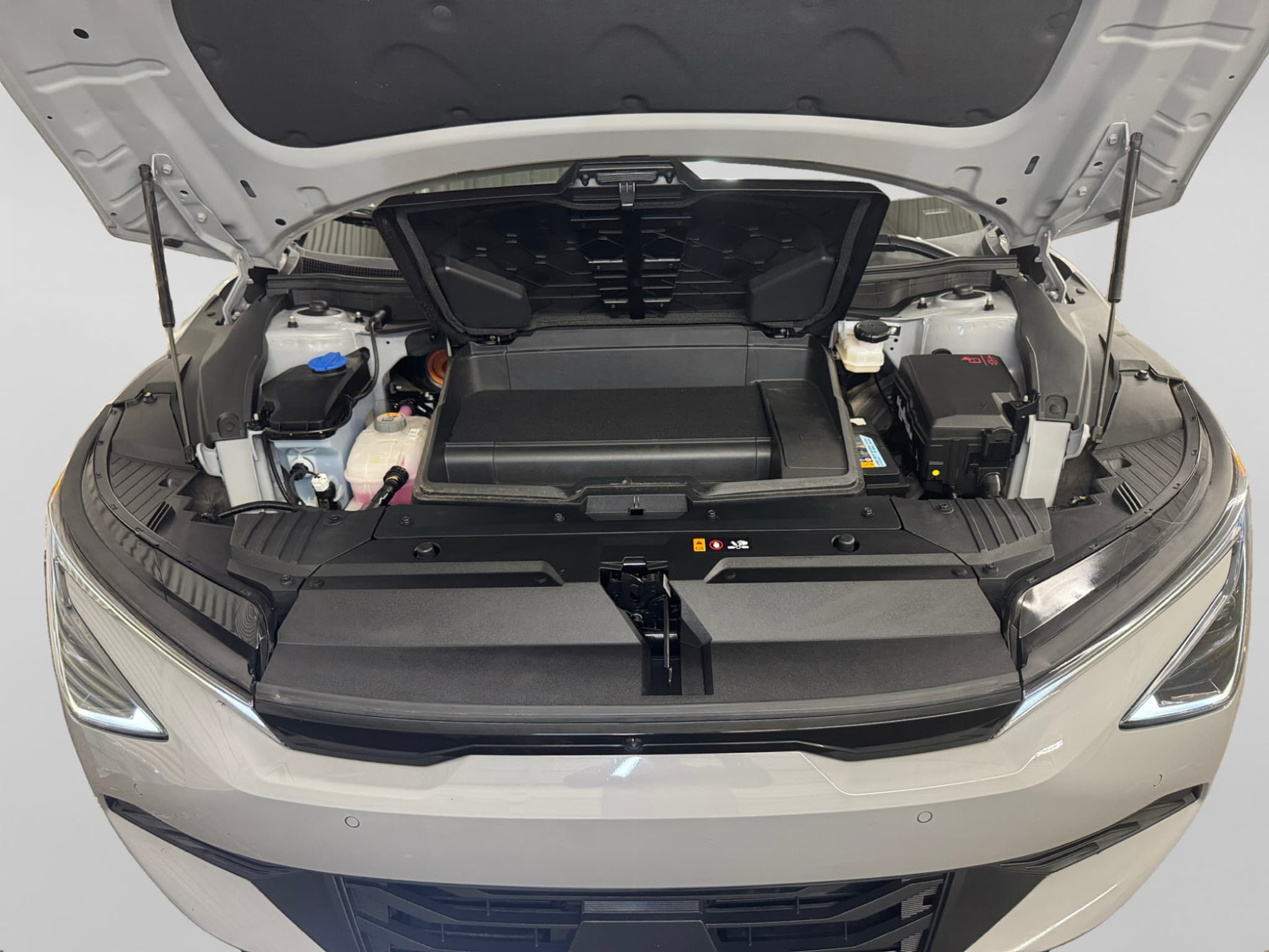 2025 Kia EV6 view 25