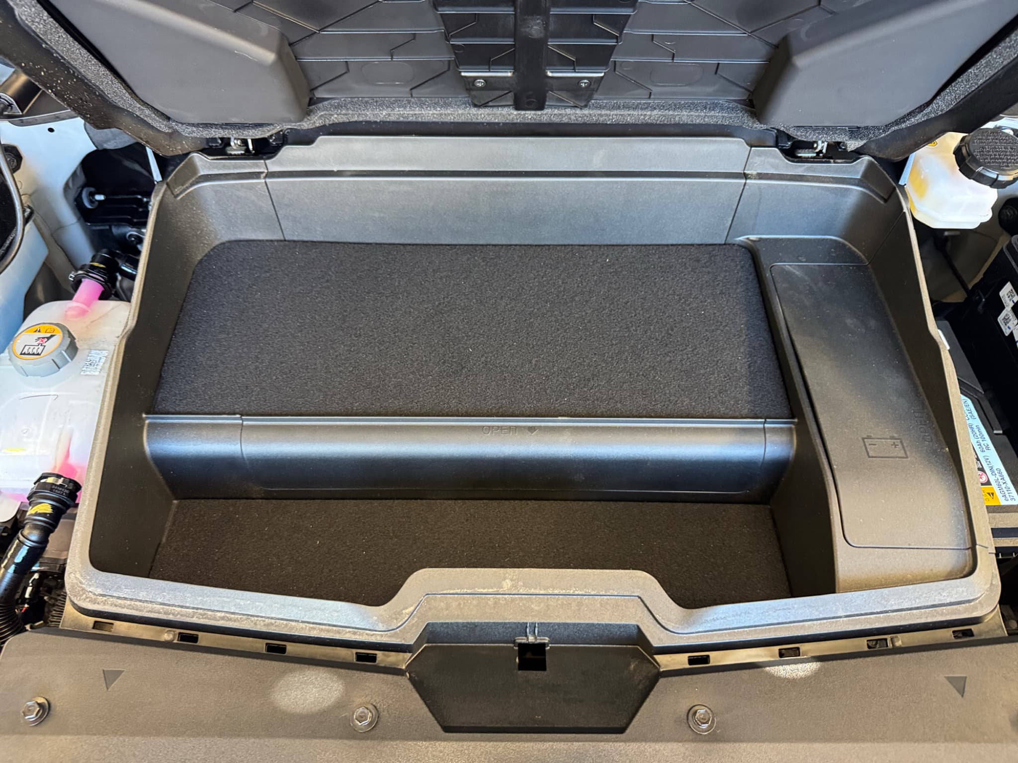 2025 Kia EV6 view 26