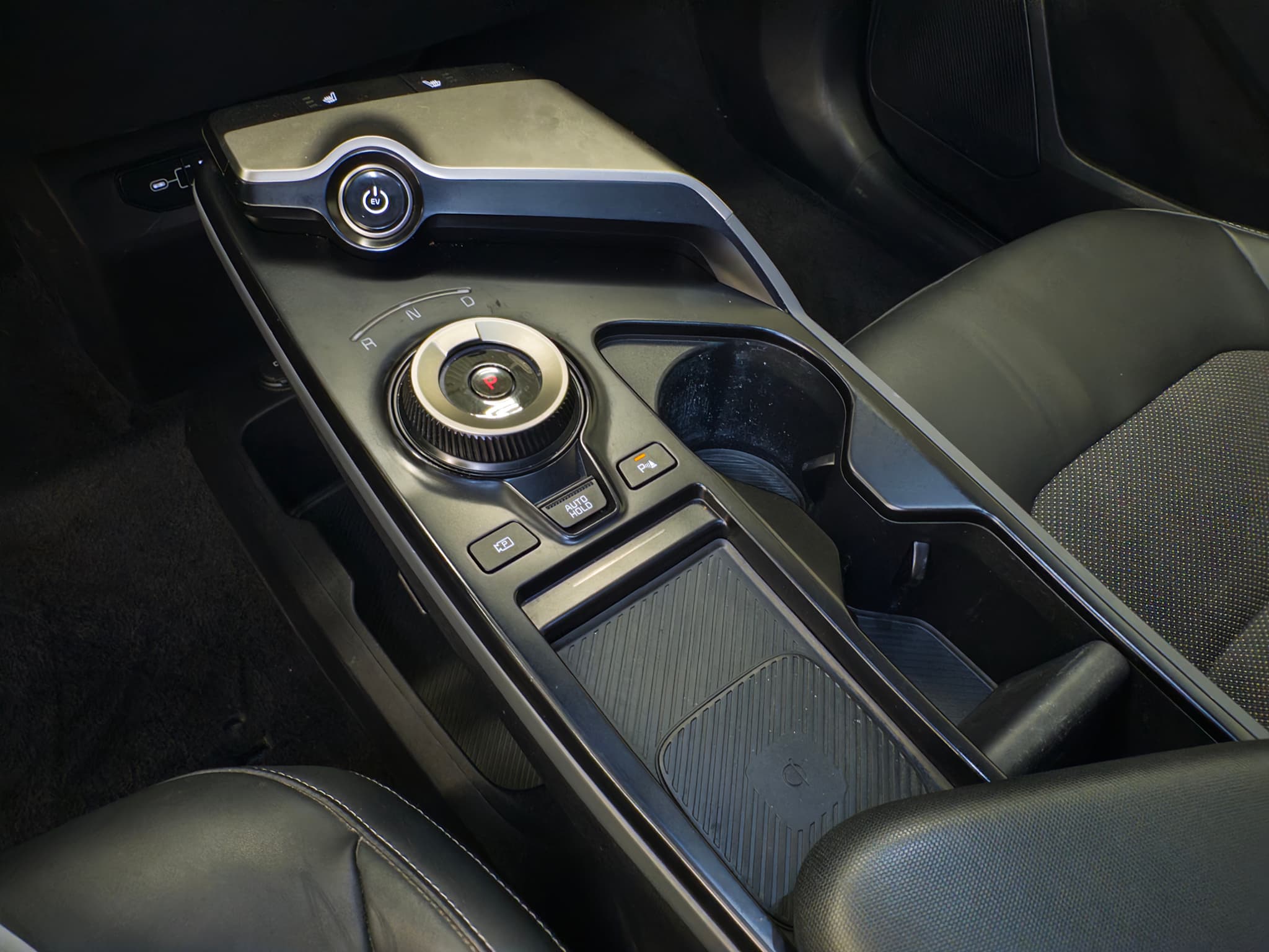2025 Kia EV6 view 19
