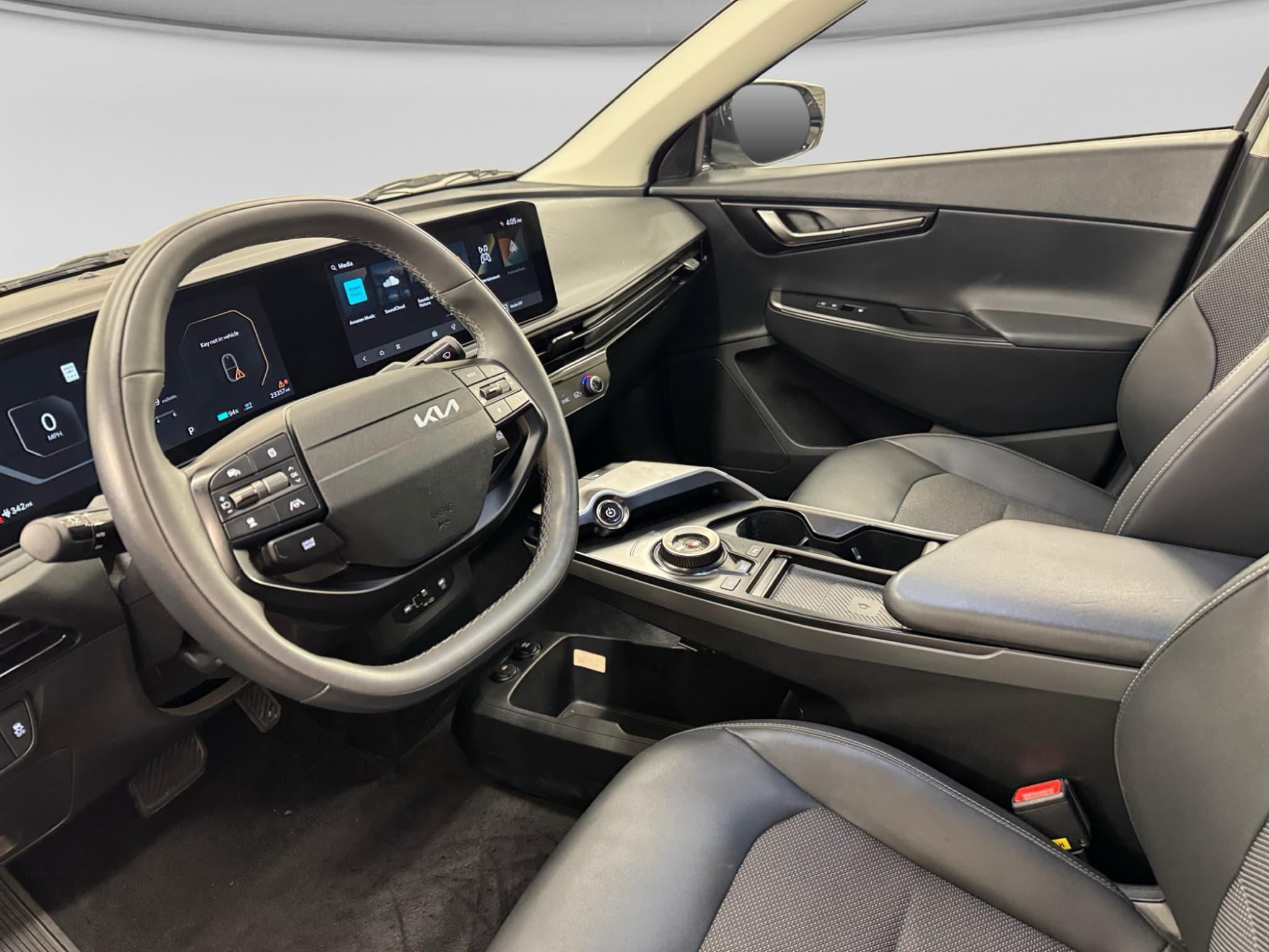 2025 Kia EV6 view 18