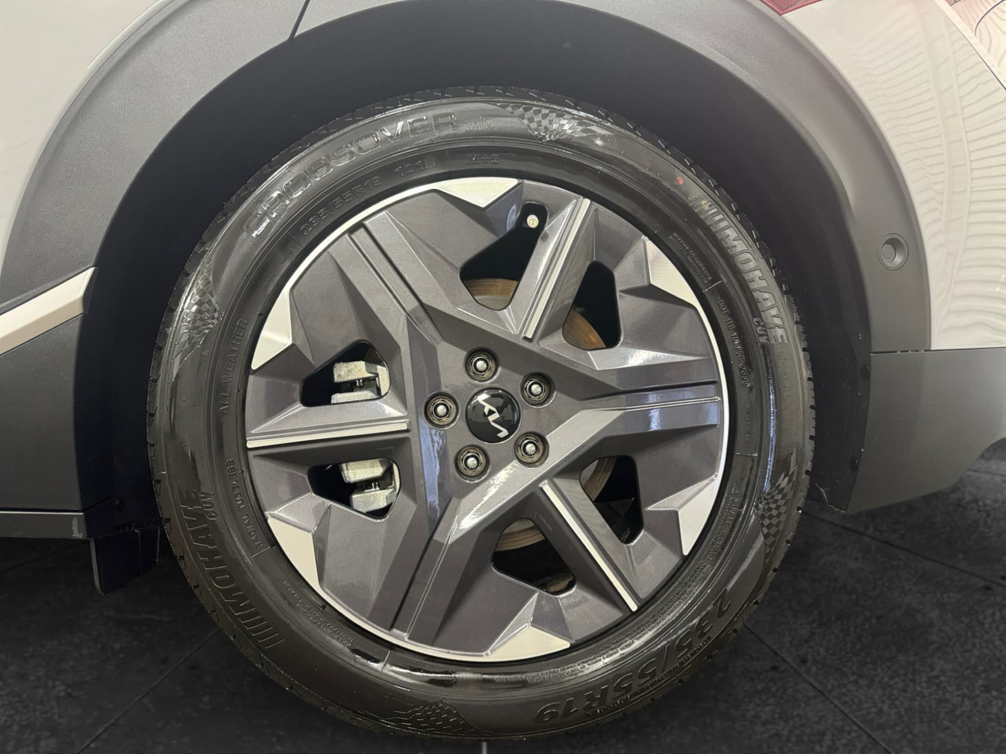 2025 Kia EV6 view 35
