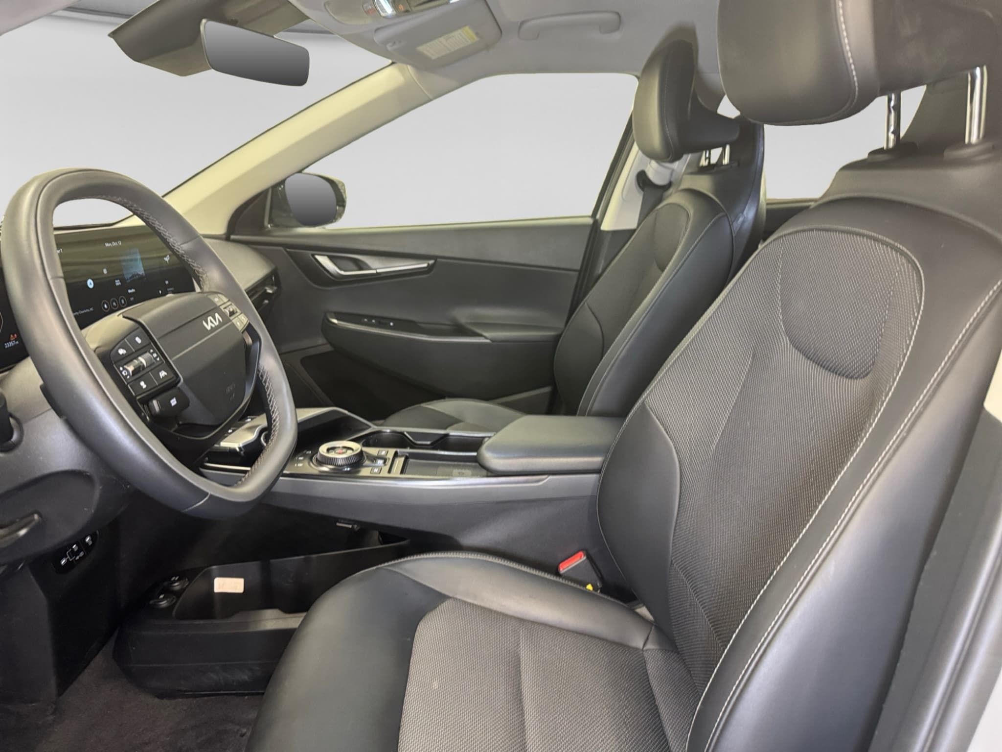 2025 Kia EV6 view 17