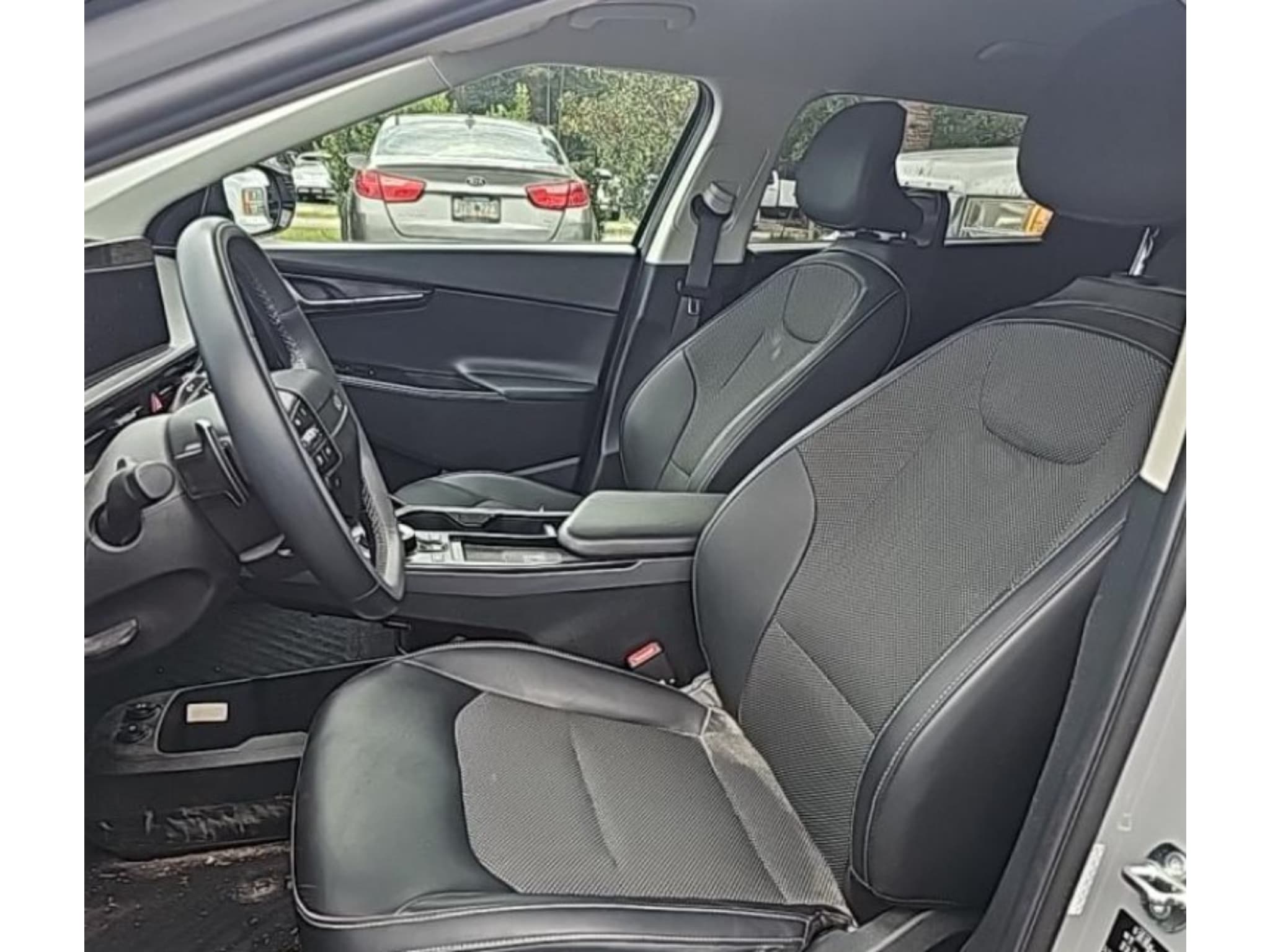 2025 Kia EV6 view 5