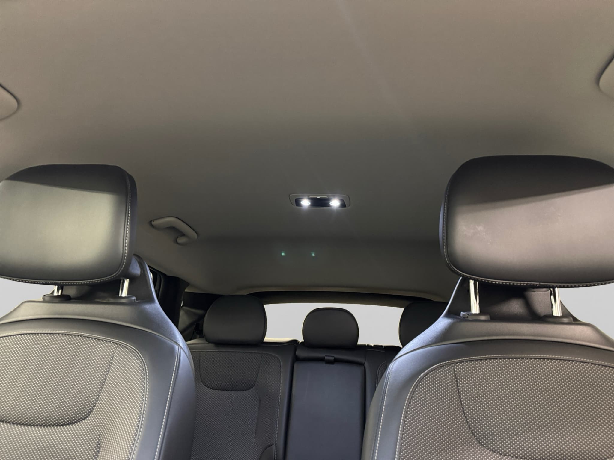 2025 Kia EV6 view 24