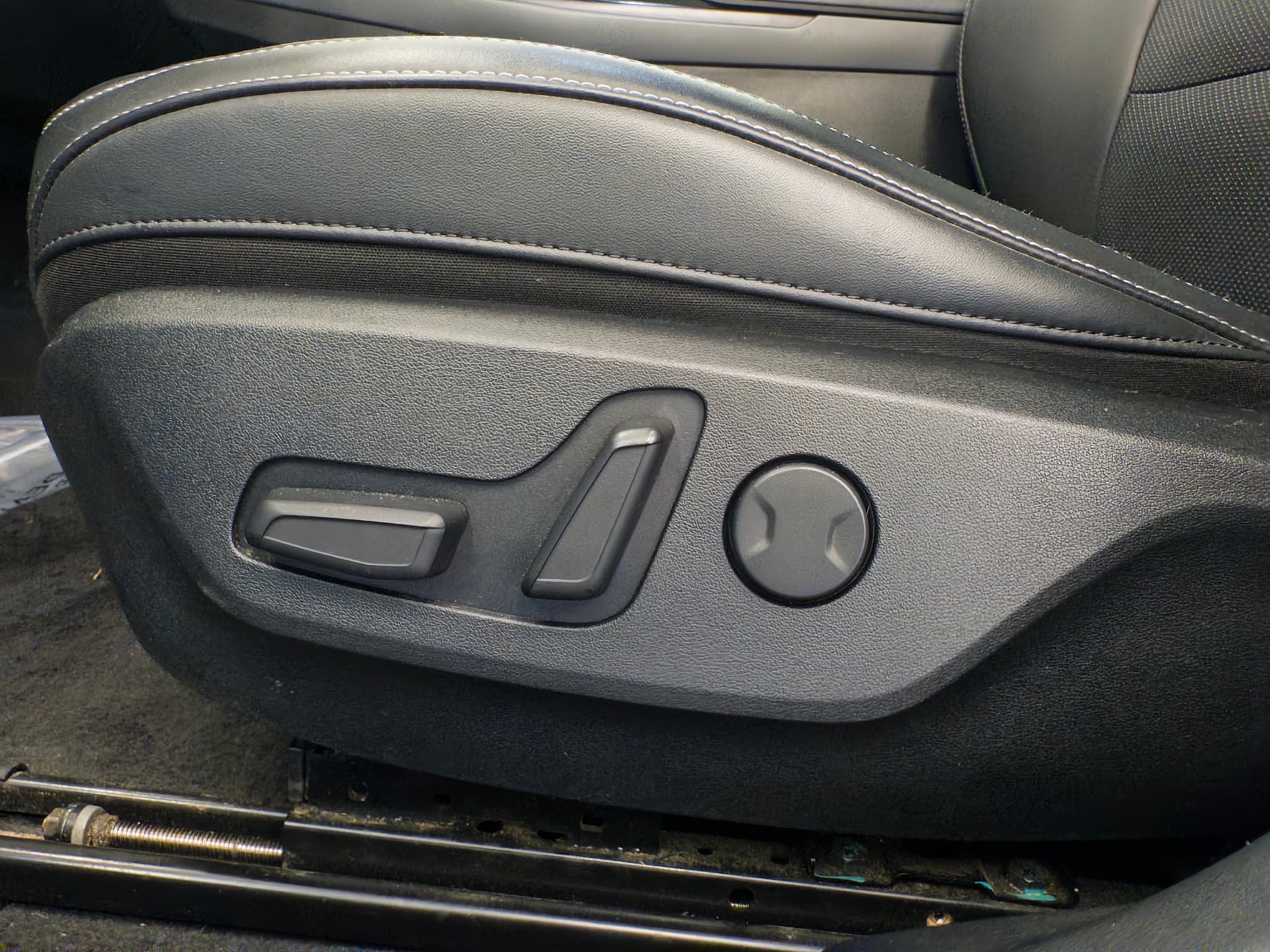 2025 Kia EV6 view 6