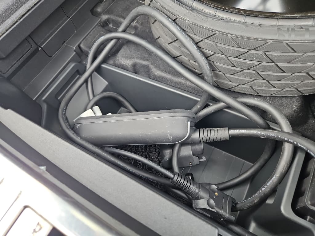 2021 Audi e-tron view 6