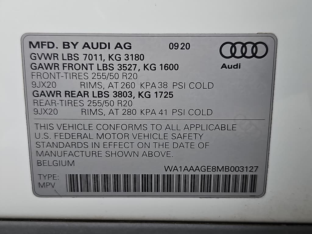 2021 Audi e-tron view 22