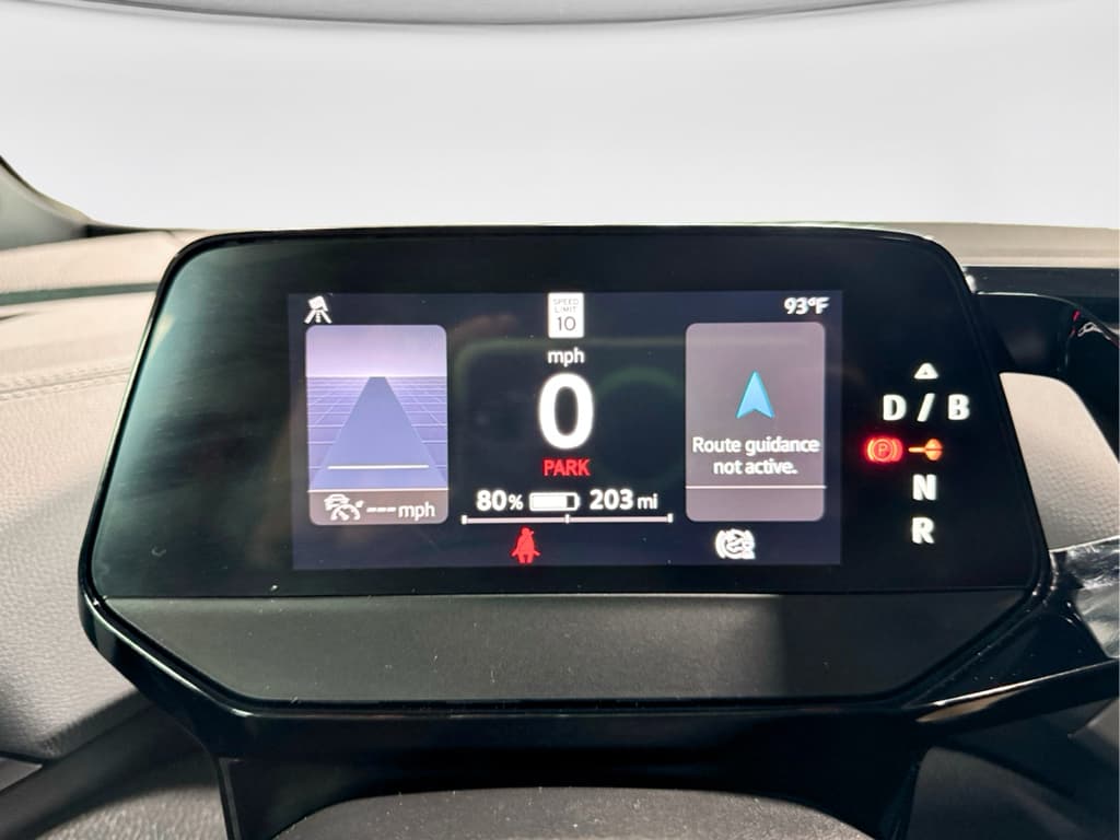 2023 Volkswagen ID.4 view 10