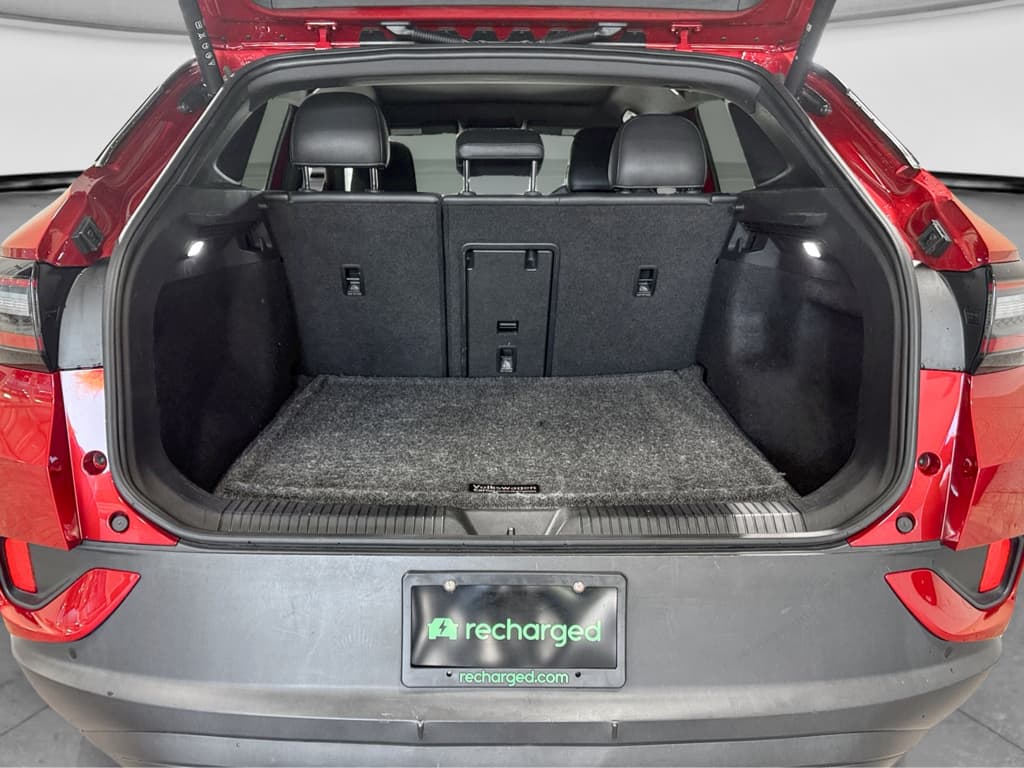 2023 Volkswagen ID.4 view 25