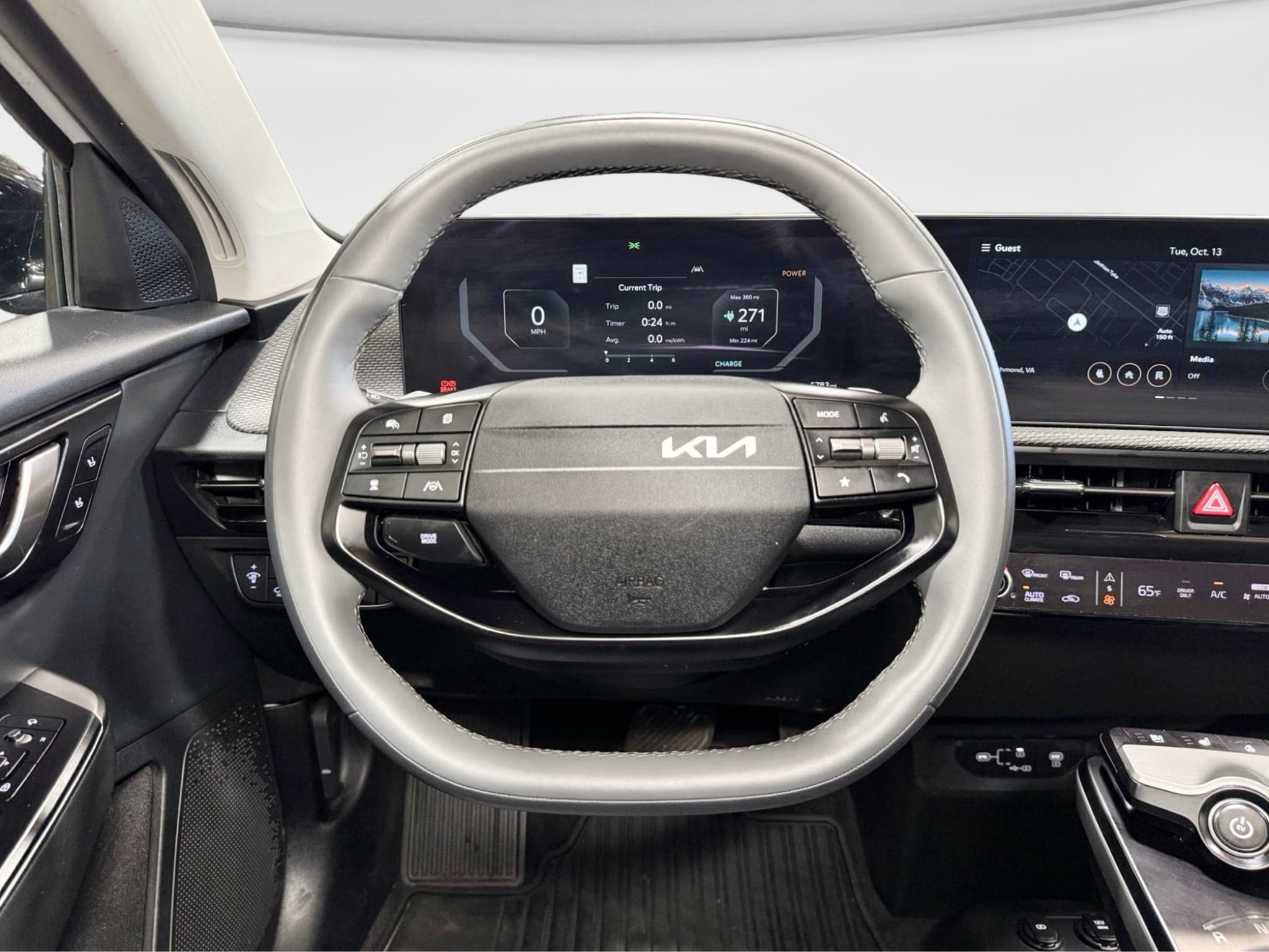 2025 Kia EV6 view 8