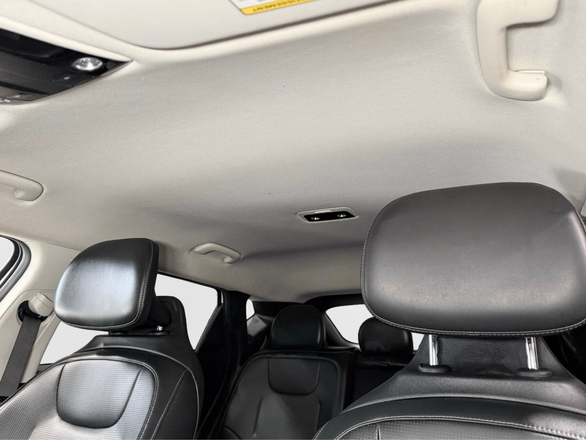 2025 Kia EV6 view 24