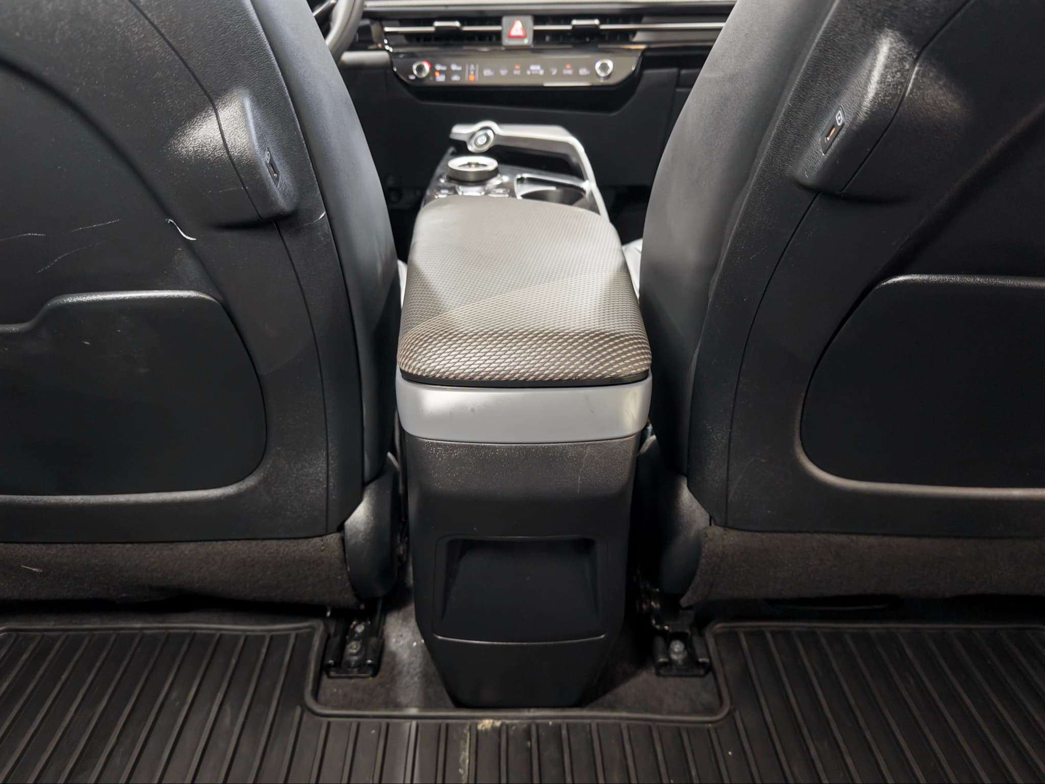 2025 Kia EV6 view 21