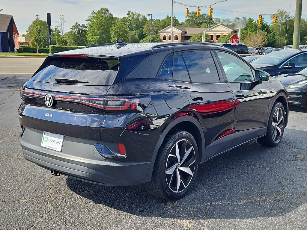 2023 Volkswagen ID.4 view 3