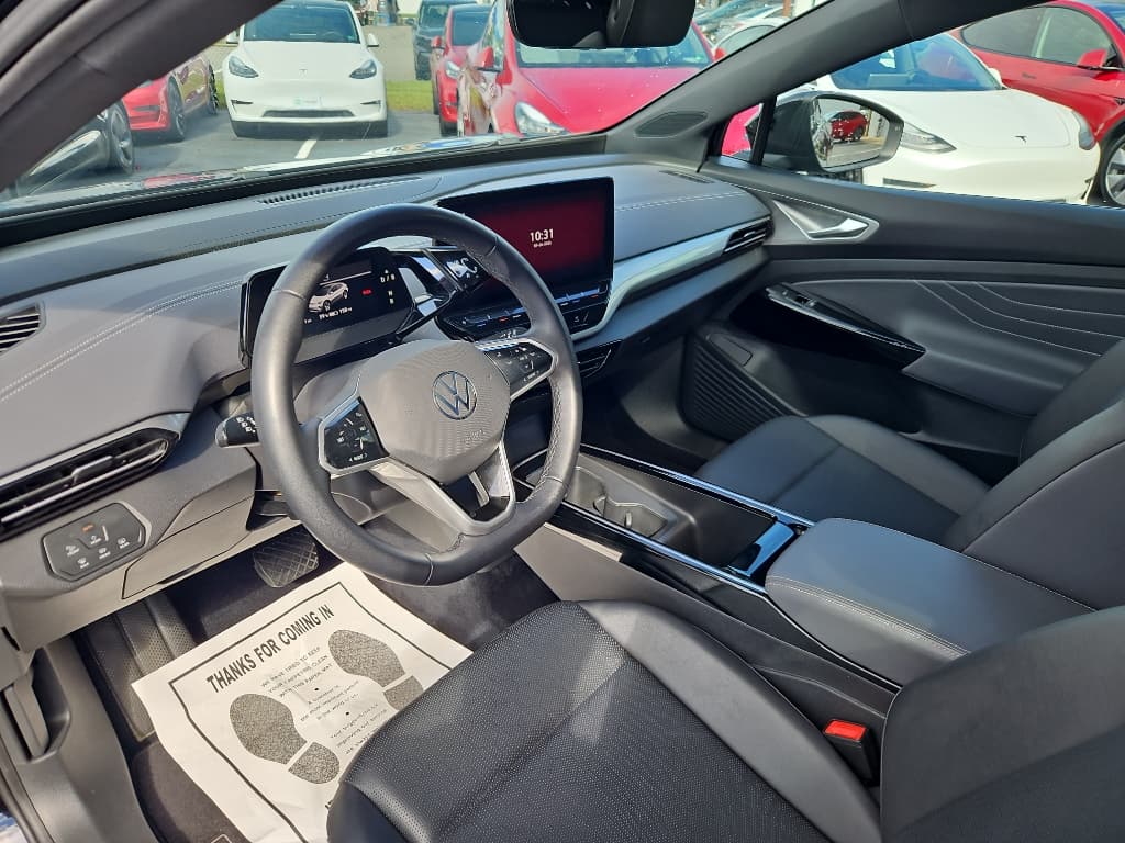 2023 Volkswagen ID.4 view 18
