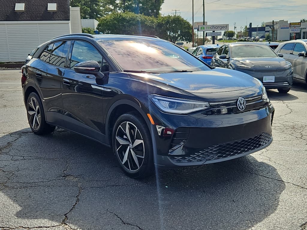 2023 Volkswagen ID.4 view 4