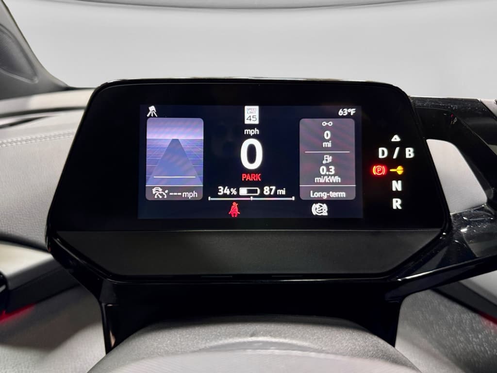 2023 Volkswagen ID.4 view 8