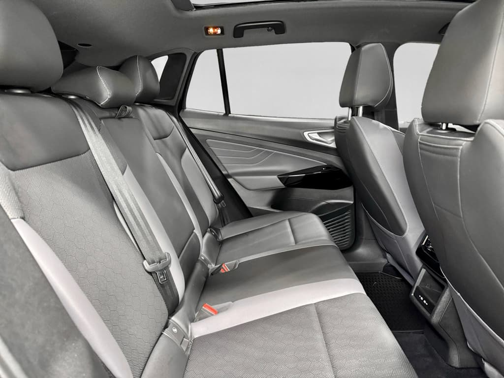 2023 Volkswagen ID.4 view 21