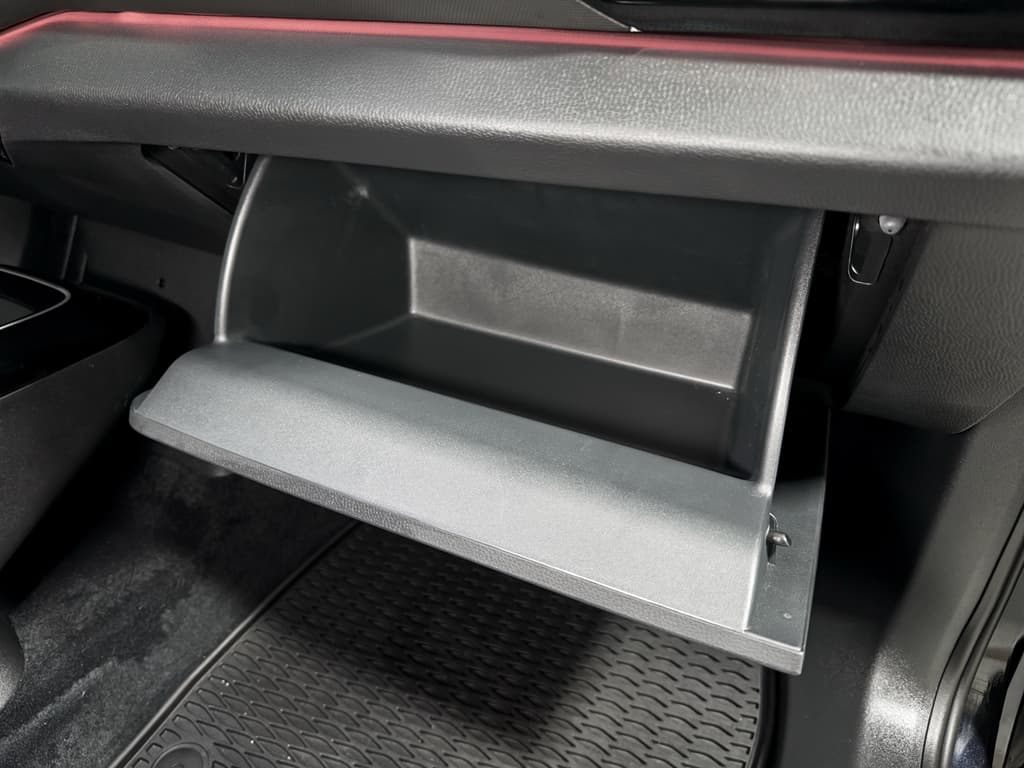 2023 Volkswagen ID.4 view 19