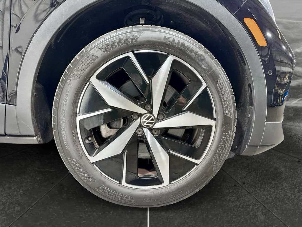 2023 Volkswagen ID.4 view 32