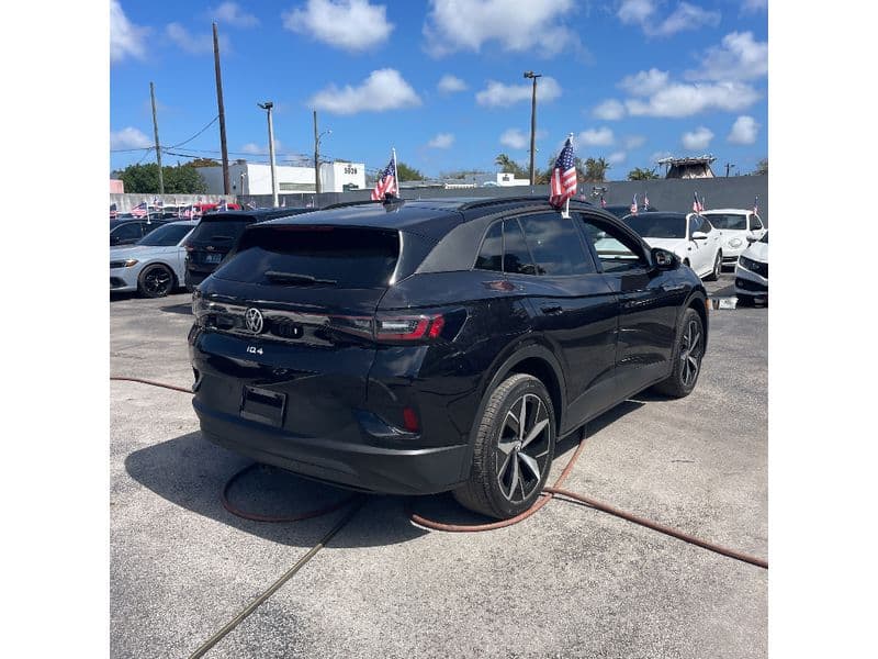 2023 Volkswagen ID.4 view 3