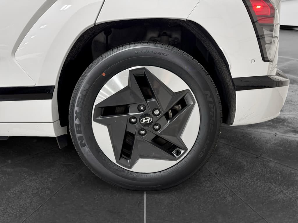 2024 Hyundai Kona view 34