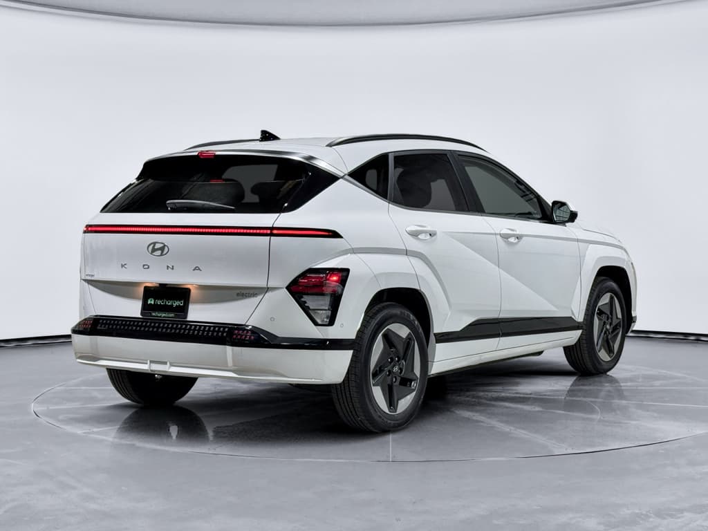 2024 Hyundai Kona view 3
