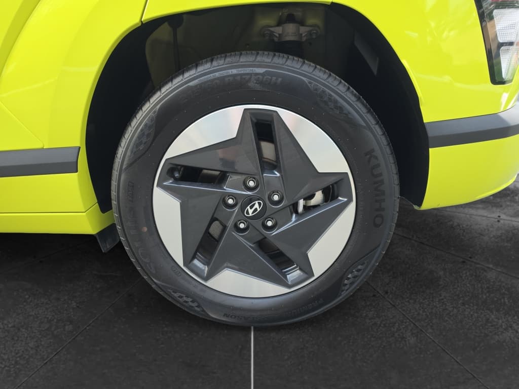 2024 Hyundai Kona view 15
