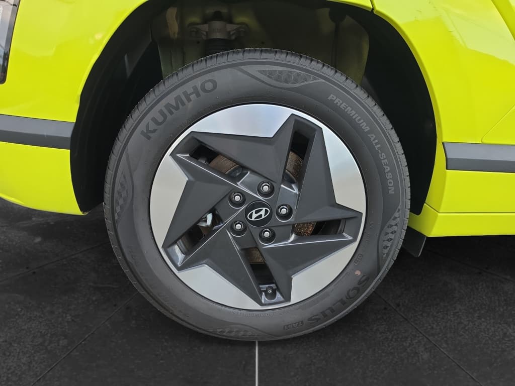 2024 Hyundai Kona view 16